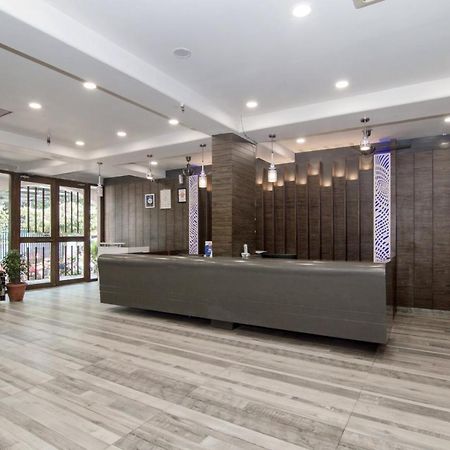 Syona Residency Hotel Лакнау Екстериор снимка