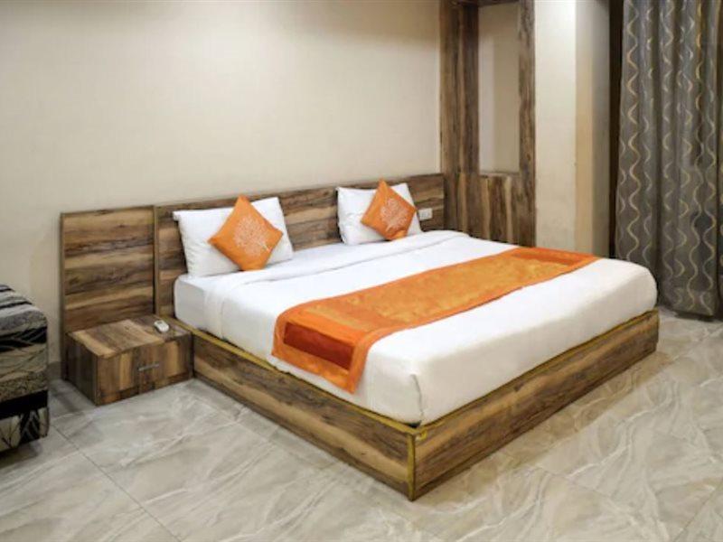 Syona Residency Hotel Лакнау Екстериор снимка
