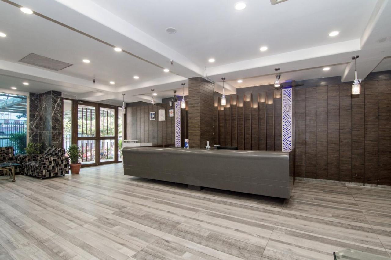 Syona Residency Hotel Лакнау Екстериор снимка