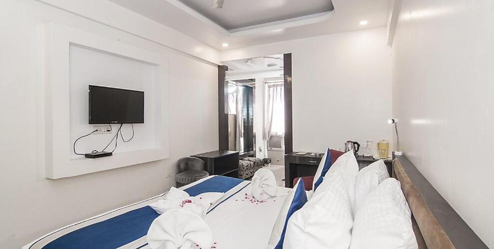 Syona Residency Hotel Лакнау Екстериор снимка