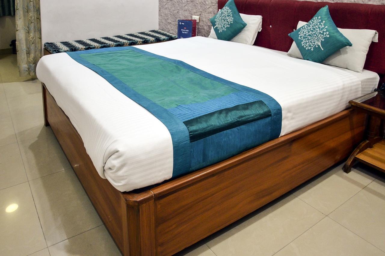 Syona Residency Hotel Лакнау Екстериор снимка