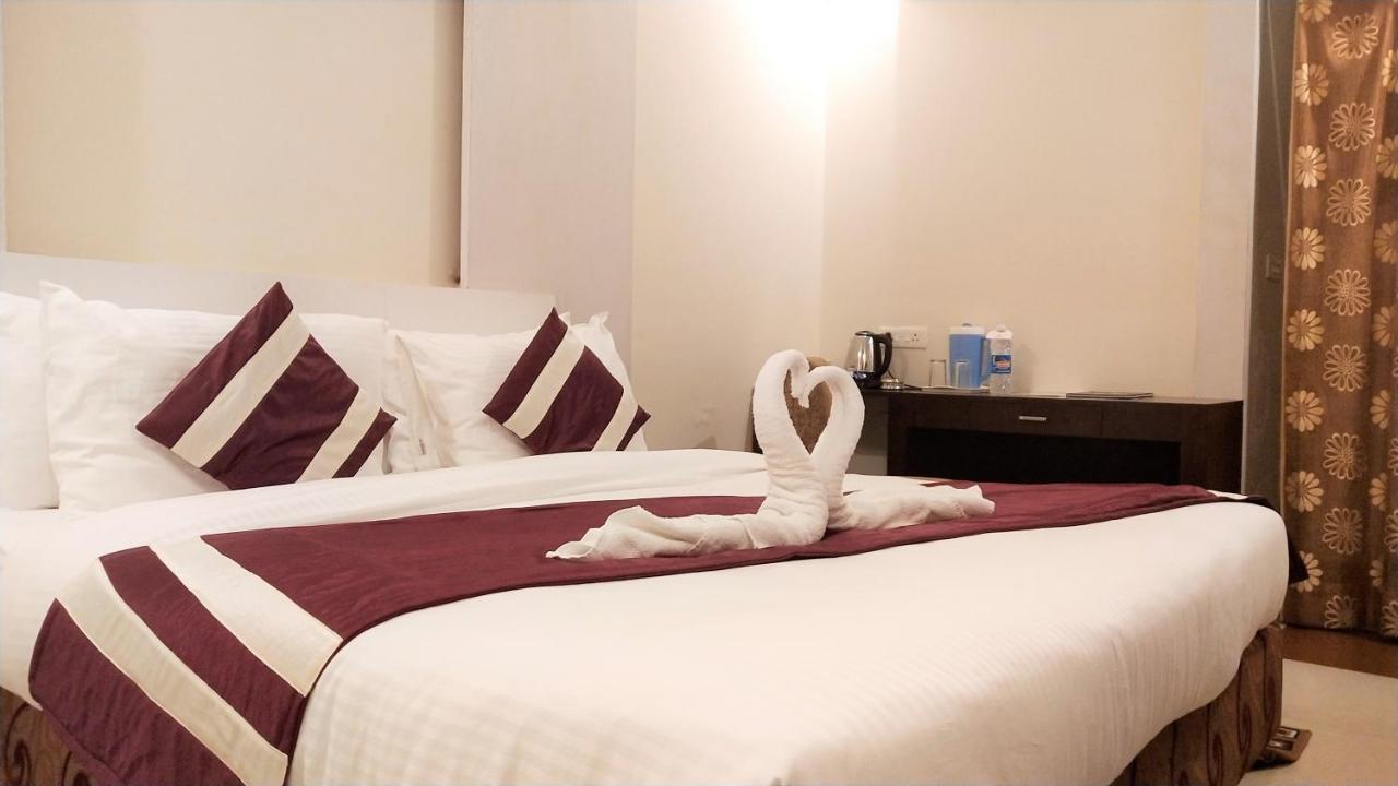 Syona Residency Hotel Лакнау Екстериор снимка